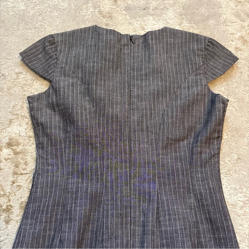Suzy Shier Grey Pleated Bodice V Neck Pin Stripe Fitted Dress Size Small - Picture 10 of 12